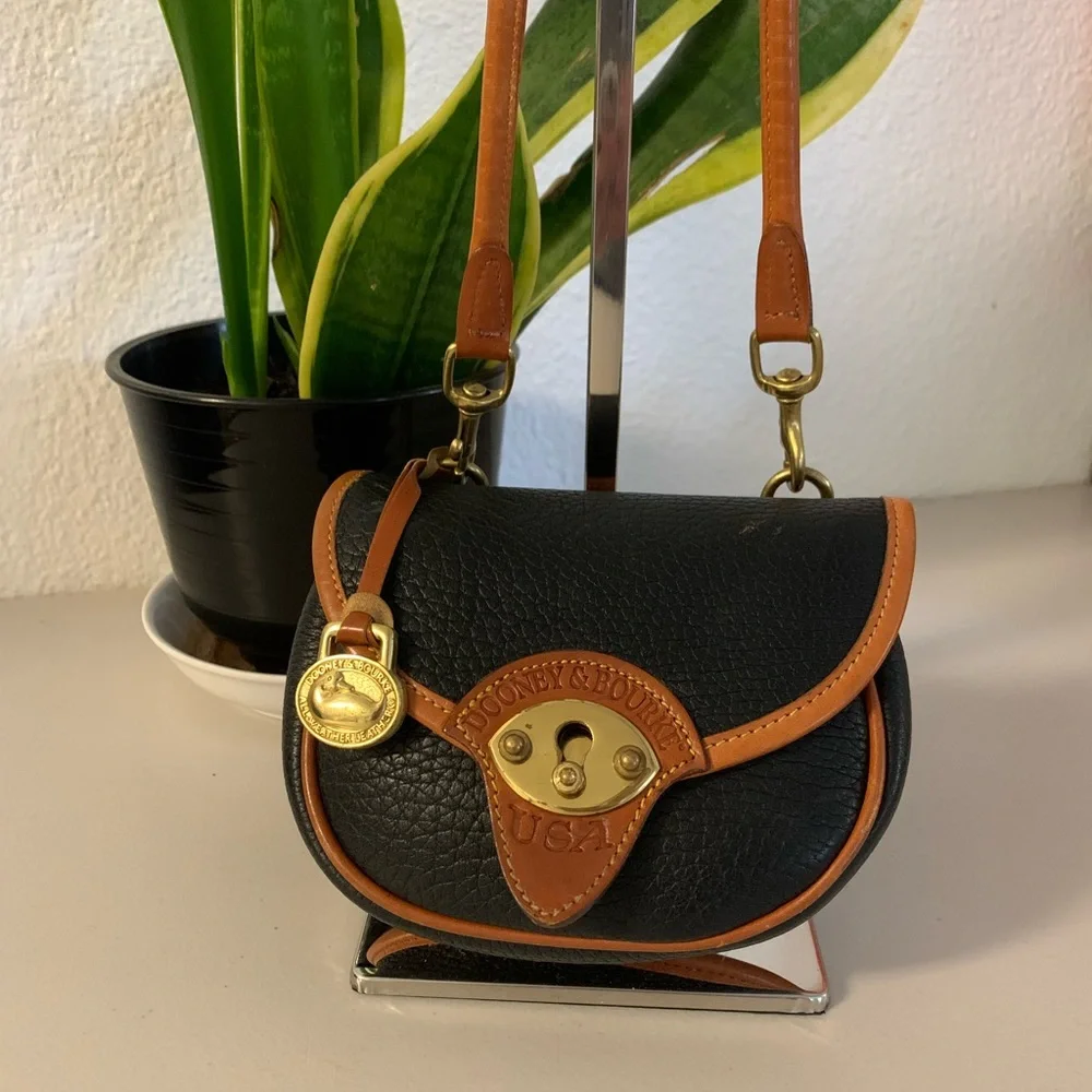 Dooney & Bourke VTG Cavalry Leather Mini Belt Bag /Crossbody Bag Black Brown AWL - Picture 1 of 10